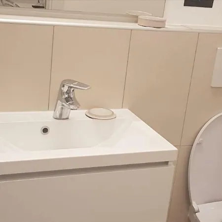 Tamb&B1 Deluxe Twin And Or Double Room With Private Bathroom Gasthuis 4*